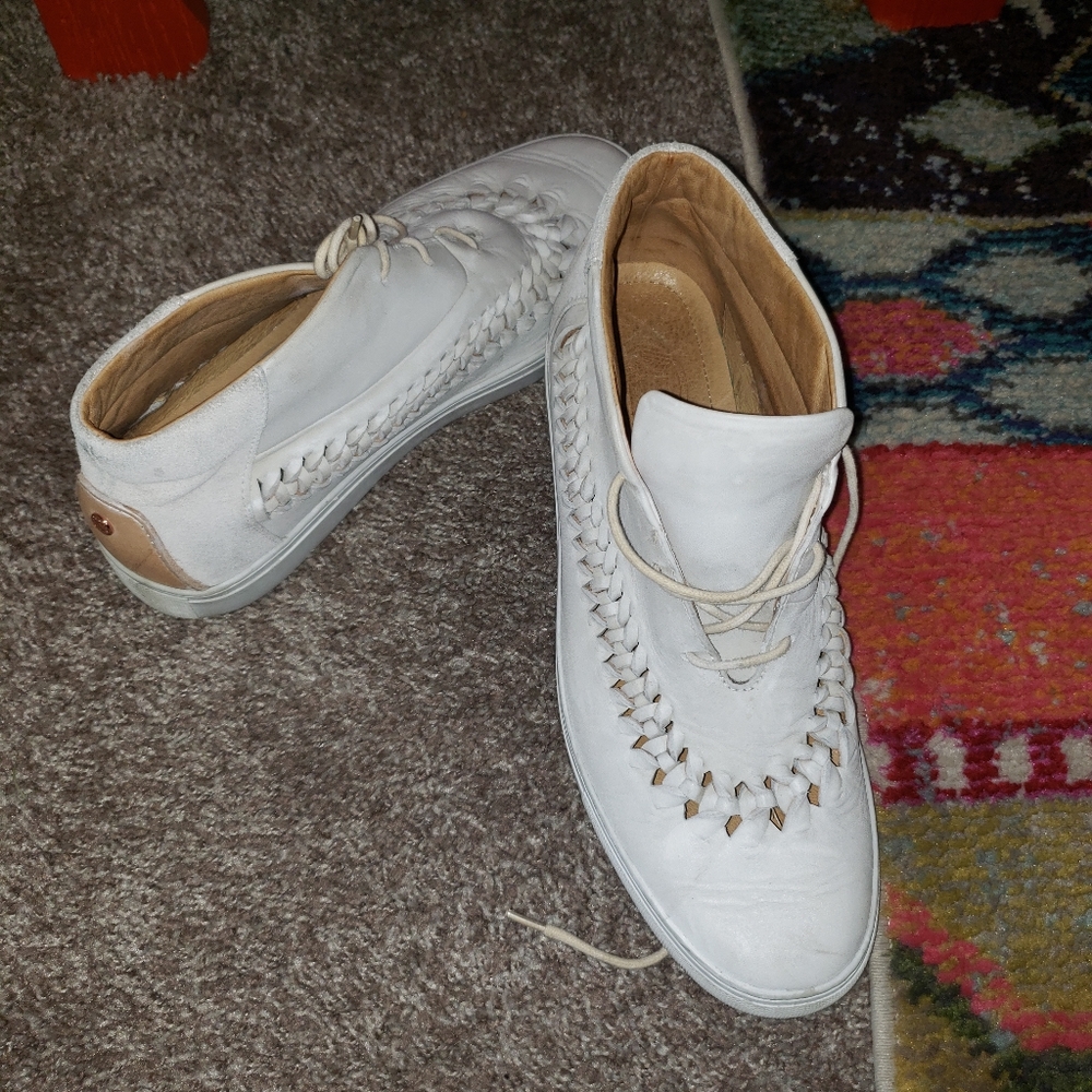 Shoes - Picture 2 of 5